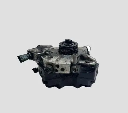 Volvo V70 Fuel injection high pressure pump 0445010111 8692521 049689