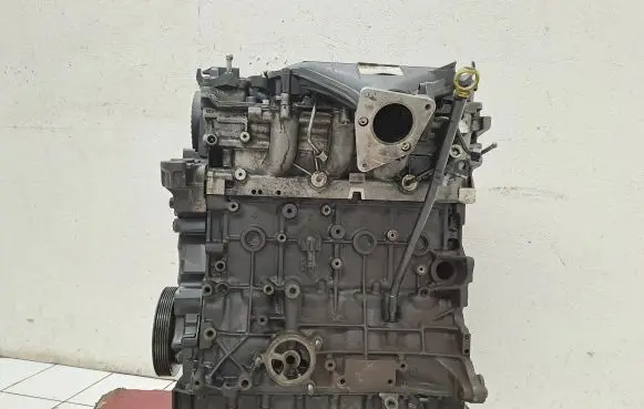 Ford Focus C-MAX Engine D4204T G6DB 9641752610
