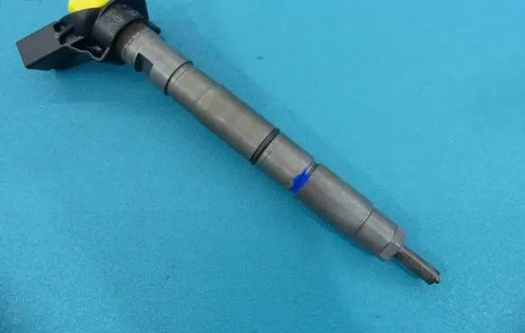 Audi A8 S8 D3 4E Fuel injector 0445115041 IMPRK1149727