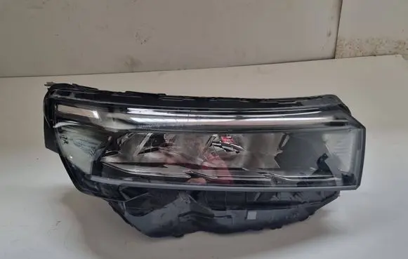 Nissan Townstar Headlight/headlamp 260107139R