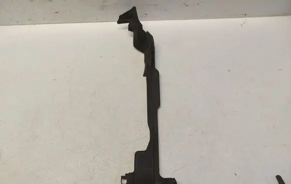 Audi A8 S8 D5 Fender end trim 4N0821170