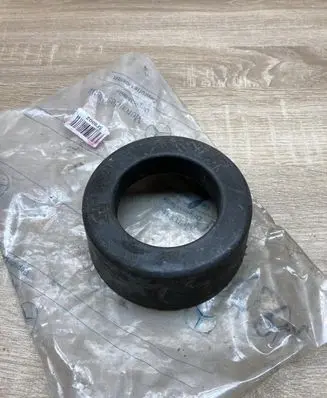 Mercedes-Benz 190 W201 Front coil spring rubber mount 2013211284