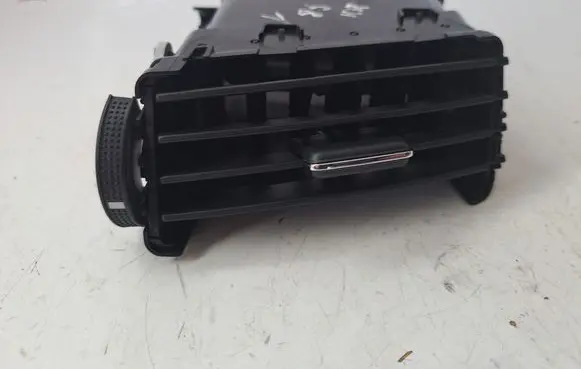 Toyota Corolla Verso AR10 Dash center air vent grill 6556434010