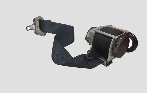 Nissan Juke I F15 Front seatbelt 6168496 6167590