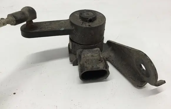 Headlight/headlamp level sensor