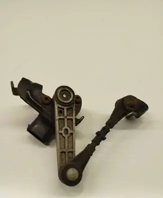 Rear air suspension level height sensor