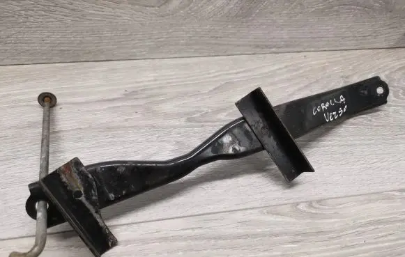 Toyota Corolla Verso AR10 Battery bracket 