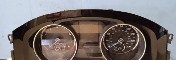 Volkswagen Golf VII Speedometer (instrument cluster) 5G6920970B