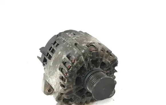 Volkswagen Golf VII Generator/alternator 03L903023L
