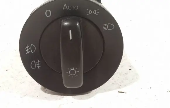Volkswagen Golf V Light switch 1k0941431as