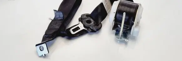 Opel Zafira A Front seatbelt 040675