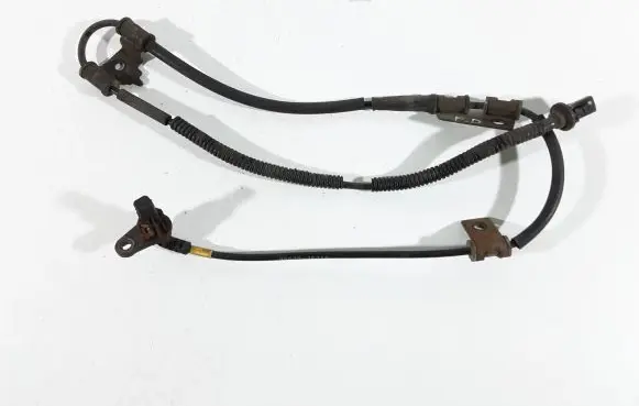 Hyundai Tucson JM ABS brake wheel speed sensor 956702E310