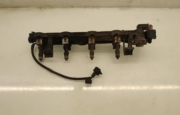 Ford Fiesta Fuel main line pipe 