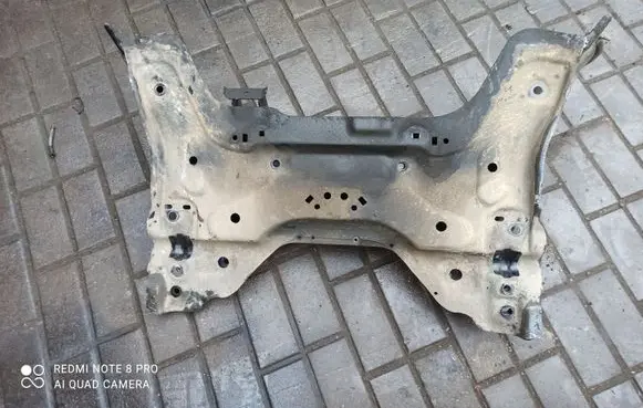 Peugeot 3008 I Front subframe