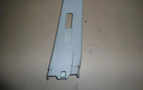 Centre console side trim front