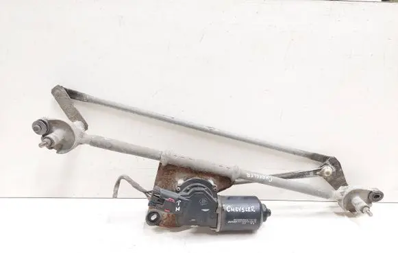 Chrysler PT Cruiser Front wiper linkage and motor 05288695AA AX1590105612 70113