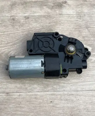 BMW X1 E84 Sunroof motor/actuator 7316396 6761731639