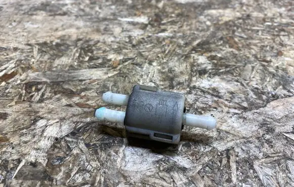 Mercedes-Benz SL R129 Windshield washer spray nozzle 