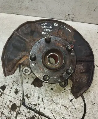 Toyota Corolla Verso AR10 Front wheel hub spindle knuckle