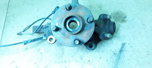 Toyota Corolla E120 E130 Front wheel hub