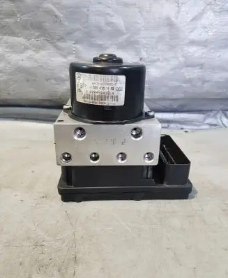 Mercedes-Benz C W203 ABS Pump A0345457032