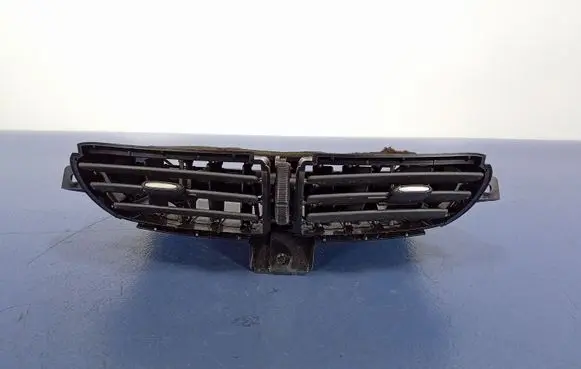 Nissan Almera Tino Dashboard side air vent grill/cover trim
