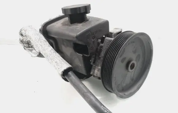 Mercedes-Benz C W203 Power steering pump A0034664101 7692900521