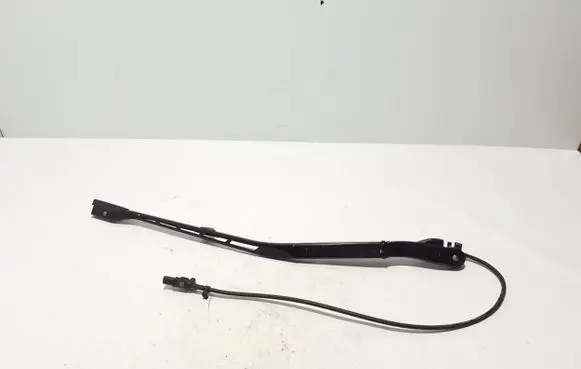 Volvo XC90 Front wiper blade arm 31391847