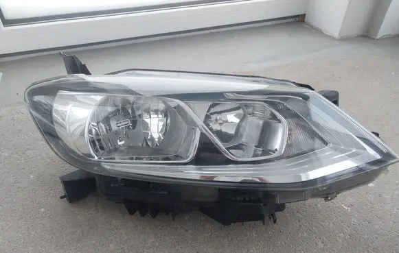 Nissan Pulsar Headlight/headlamp 260103ZL0A 10018068
