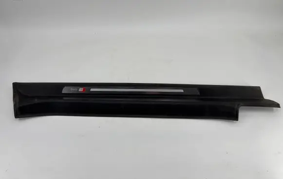 Front sill trim cover