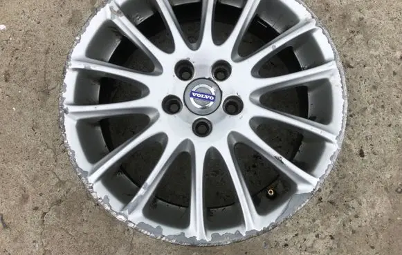 Volvo V70 R17 alloy rim 