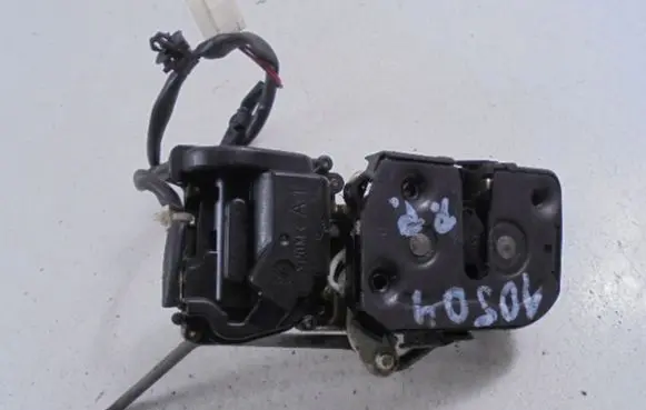 Mazda Premacy Front door lock