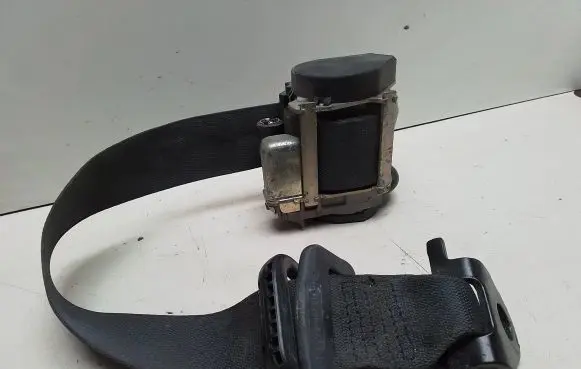 Renault Laguna II Rear seatbelt B508658