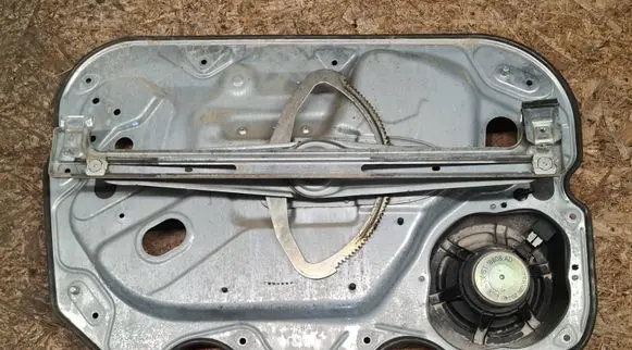 Ford Focus Front window lifting mechanism without motor 4M51A219A64EK 4M51A203A28BJ A11892794