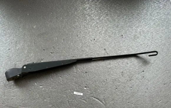 Nissan Patrol Y60 Rear wiper blade arm 2878005J10