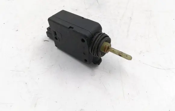 Opel Zafira A Central locking motor 90589918 605420 1101215