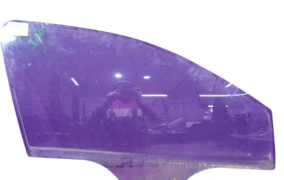 Peugeot 301 Front door window glass four-door 