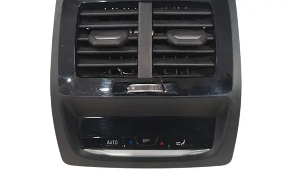 BMW X3 G01 Rear air vent grill 7910858