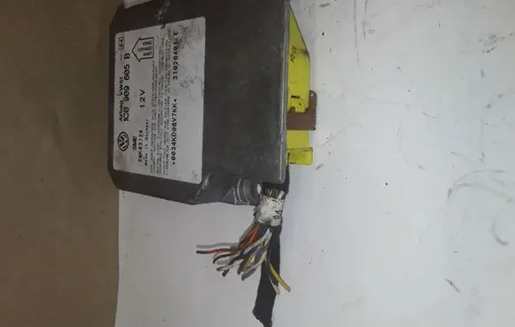Volkswagen PASSAT B5.5 Airbag control unit/module 1C0909605B 5WK43124 0034KD08V7KK