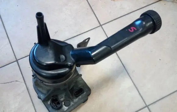Citroen Berlingo Power steering pump 9684979180