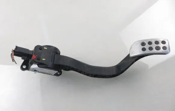 Peugeot 307 CC Accelerator throttle pedal 0280755082 9654406380