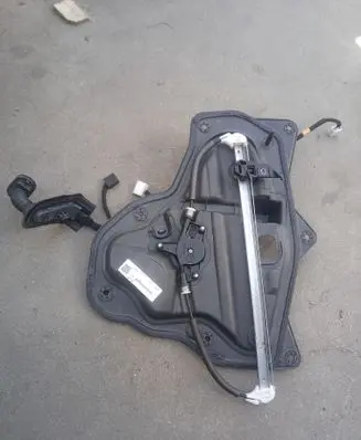 Mazda 3 II Rear door window regulator with motor