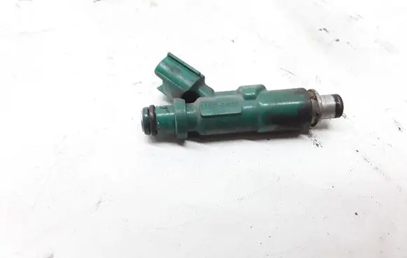 Toyota Yaris Fuel injector 2325021020