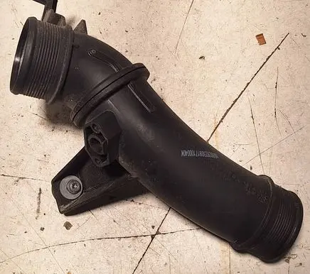 Intercooler hose/pipe