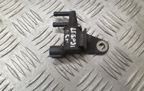 Subaru Legacy Turbo solenoid valve K5T48479