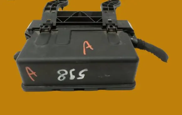 Volvo V40 Fuse box set AV6T14K131AB