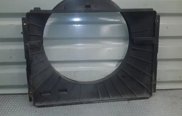 KIA Sorento Radiator cooling fan shroud 