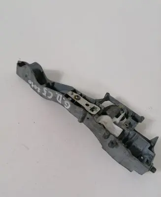 Rear door exterior handle/bracket