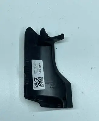 Volvo XC90 Seat belt trim 39831666