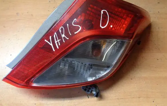 Toyota Yaris Rear/tail lights